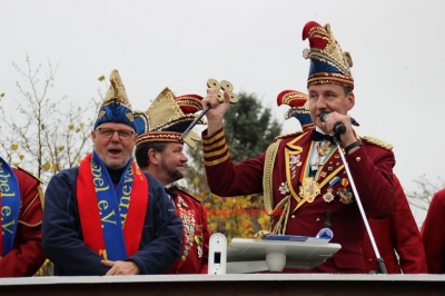 Schlüsselübergabe an der Feuerwehr_66