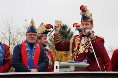 Schlüsselübergabe an der Feuerwehr_67