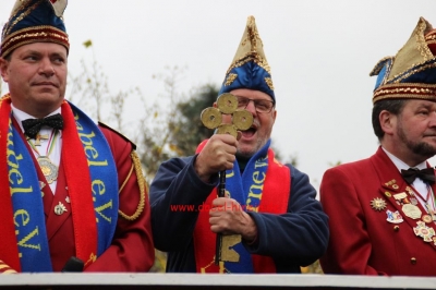Schlüsselübergabe an der Feuerwehr_72