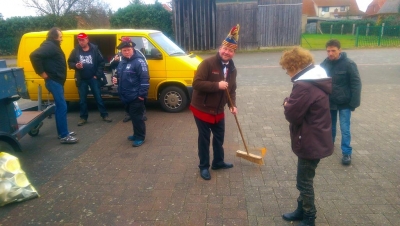 Schlüsselübergabe an der Feuerwehr_1